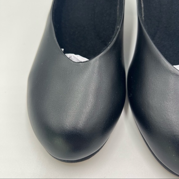 8.5W 8.5 WIDE Capezio Jr. Footlight Style # 550 Black Character Dance Shoes - Picture 4 of 14